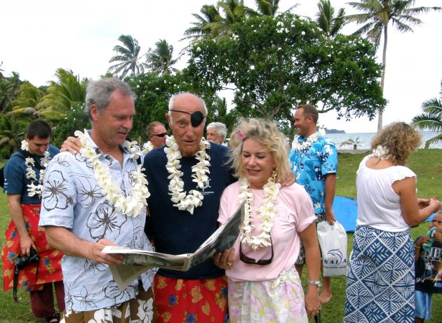 Friendly dive pirates found in Fijian village...